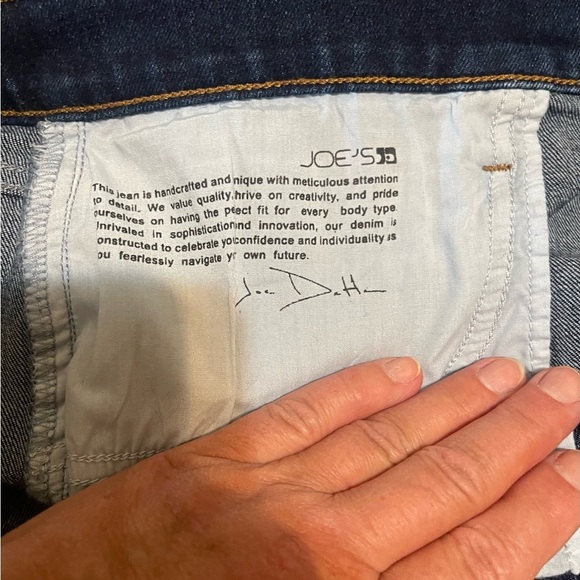 Joe's High Rise Women's Size W32 Distressed Dark Blue  Denim Jeans - Picture 3 of 7